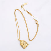 Ibizaurlaub im Herzen: Diese Kette versprüht gute Laune und erinnert an einen Kuss am Strand unter dem Sternenhimmel. Sie wird dich lange Zeit erfreuen, nicht nur im Sommer, sondern auch im Layer-Look mit anderen Ketten oder ganz schlicht das ganze Jahr über. Für Frauen, 18k vergoldet und wasserfest.