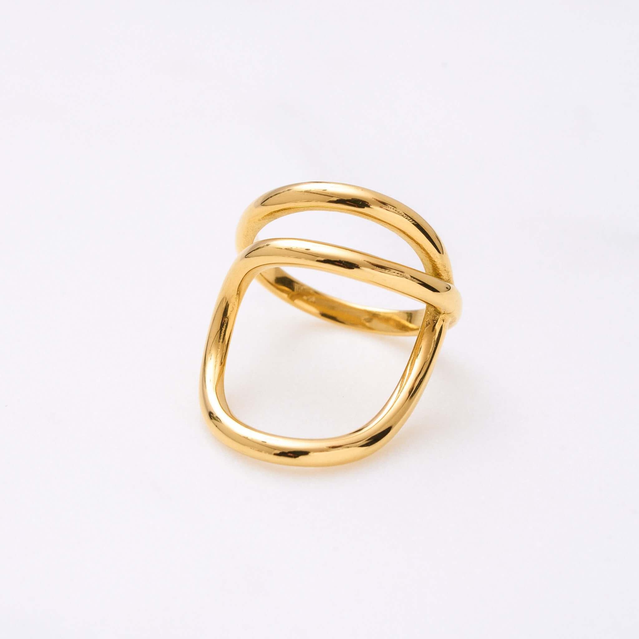 Auffälliger Ring: Zieht alle Blicke auf sich, aber dennoch bequem. Inspiriert von New York und ausgefallenen Outfits. Lass deiner Kreativität freien Lauf! Für Frauen, 18k vergoldet und wasserfest.