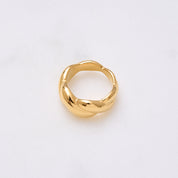 Charmant und vielseitig: Dieser Ring ist perfekt zum Stapeln und harmoniert auch gut mit anderen Materialien wie Silber. Er wertet jedes Outfit auf und ist perfekt für den Alltag geeignet - probier es aus! Für Frauen, 18k vergoldet und wasserfest.